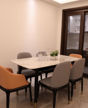 輕奢 大理石餐桌